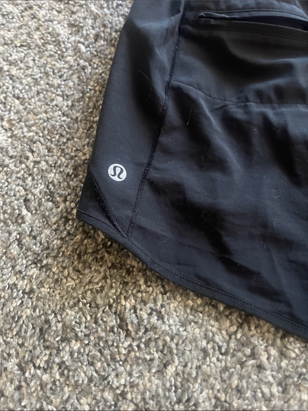 Lululemon Lot Size 6 top, shorts and leggings - Picture 8 of 11